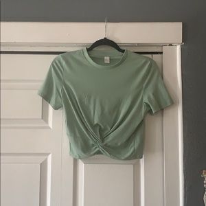 Crop top